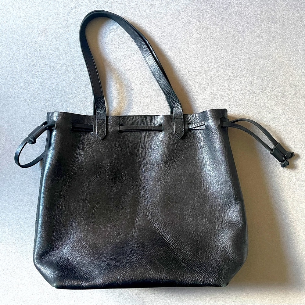 Madewell Medium Drawstring Transport Tote, leather